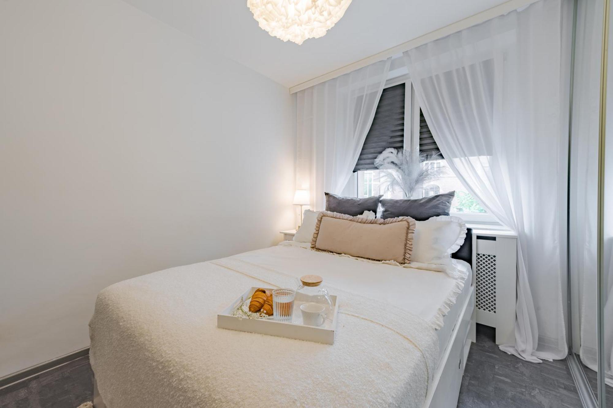 Daisy'S Secret Apartment Pszczyna Bagian luar foto